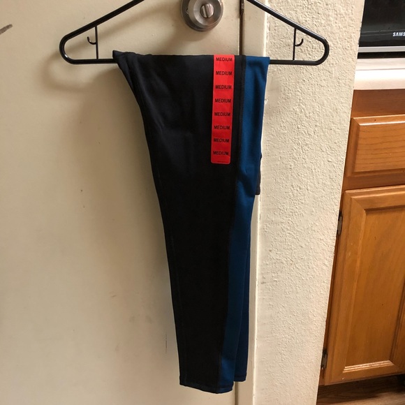 Adidas Women Hoodie and Legging set ... - Picture 6 of 6